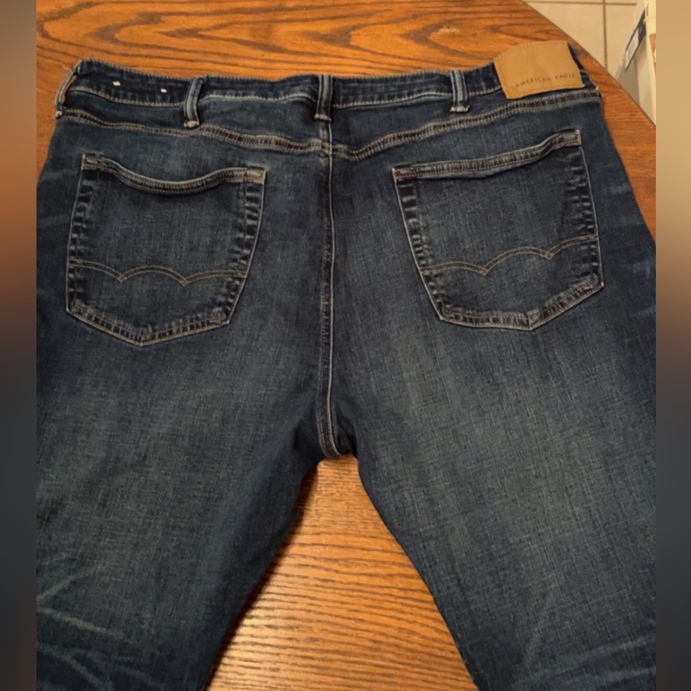 Men’s American Eagle size 42x32 relaxed straight jeans